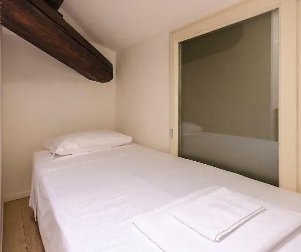 Del Nettuno * بولونيا